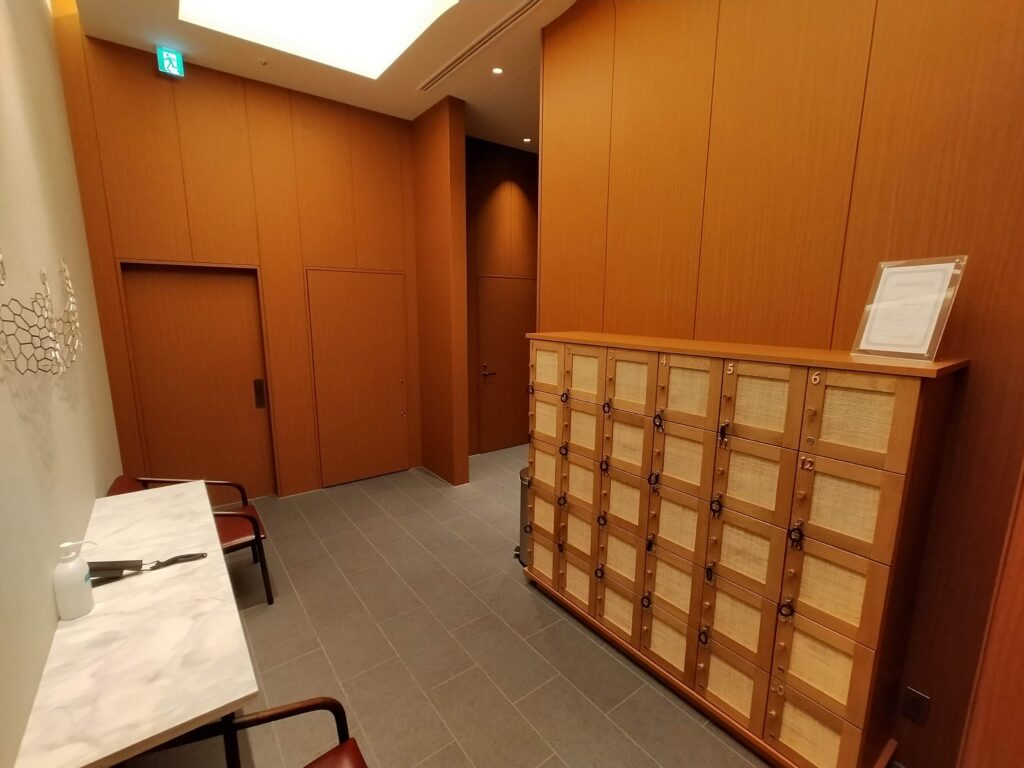 JWマリオット・ホテル奈良プール用エレベーター出口